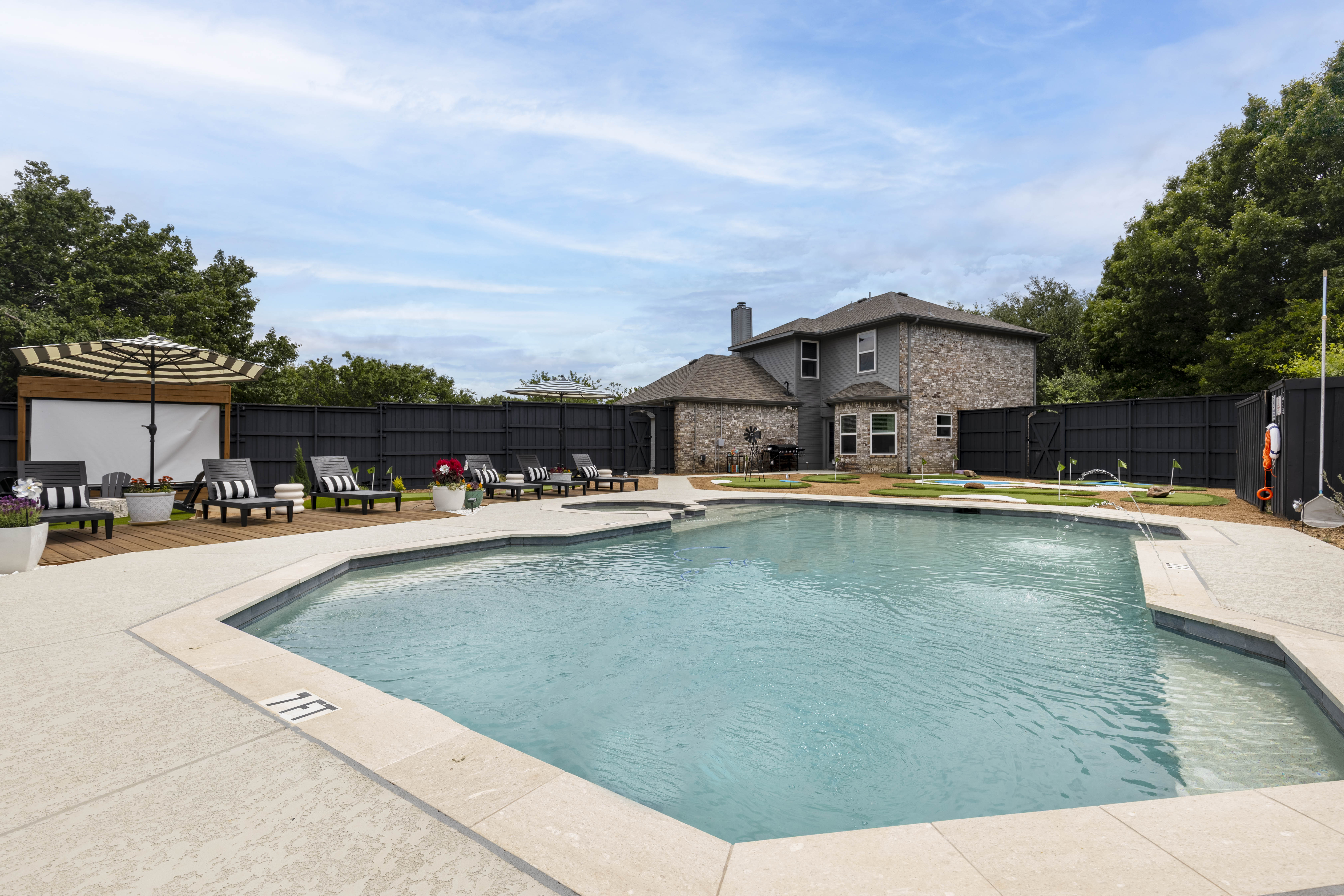 Backyard - Backyard Pool 7