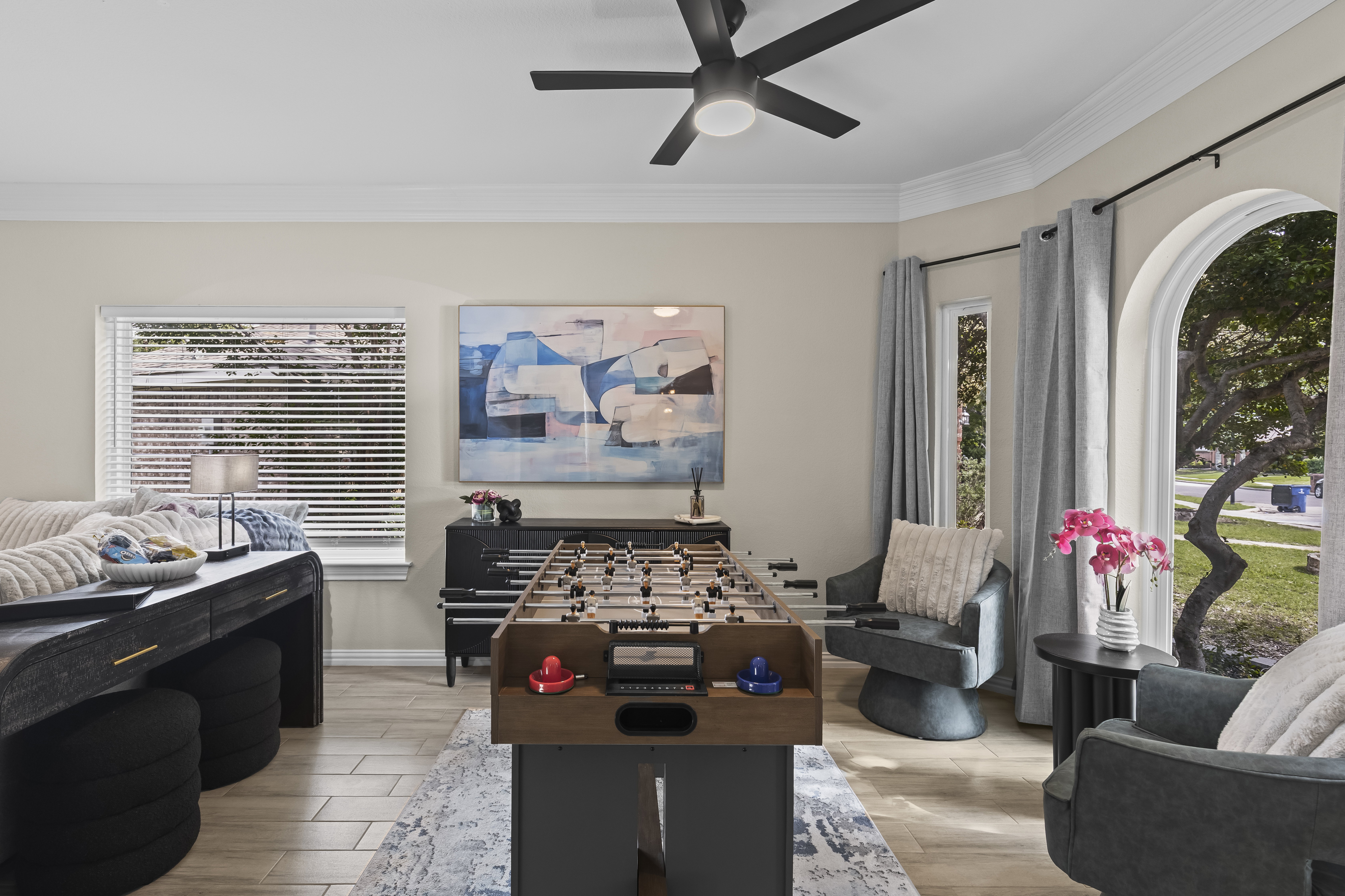 Living Room - Living Room 4