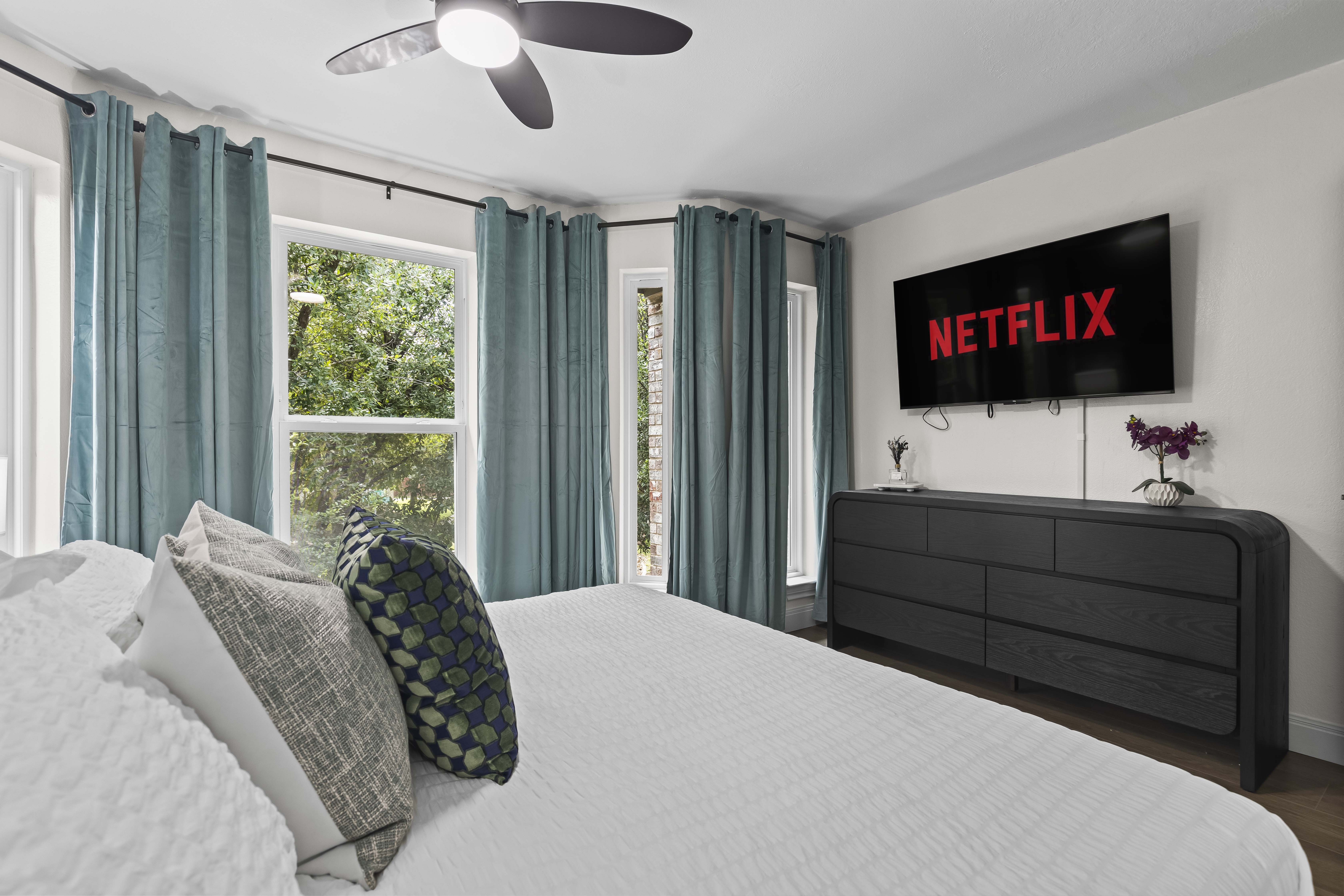 Master Bedroom - Master Bedroom 2